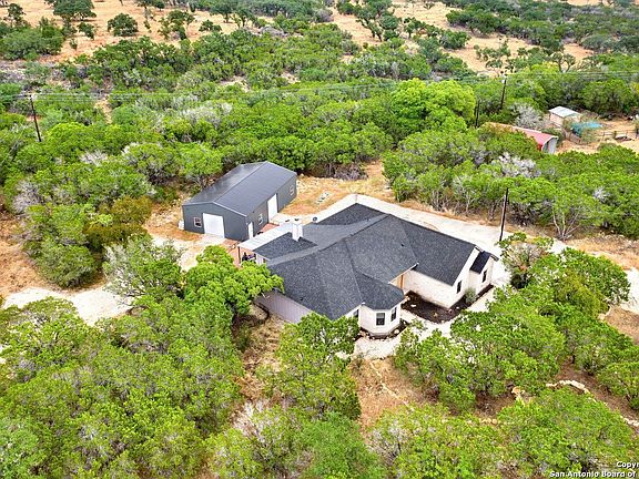 5th image of 115 Creek Drive