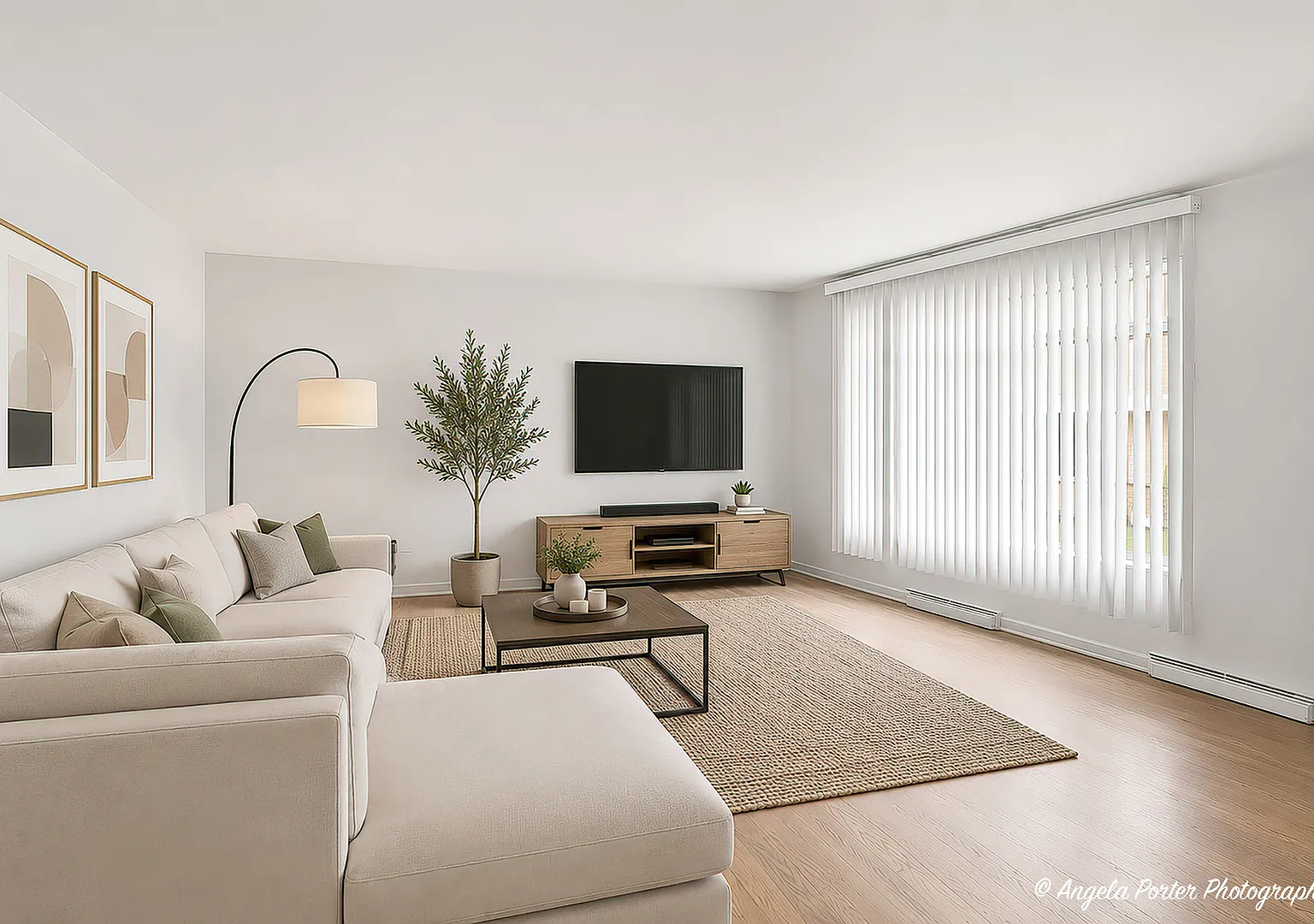 2 bed, 1.5 bath, 1070 sqft, $2,350 — Photo 2