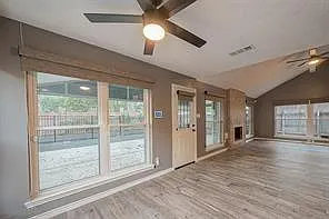 2122 Courtshire Ln — Photo 13