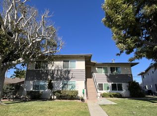 3008 Royal Palm Dr APT B, Costa Mesa, CA 92626