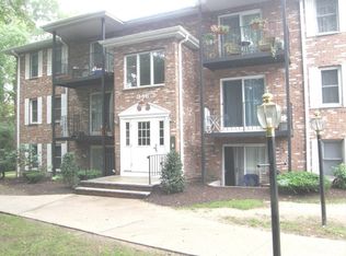 346 Neponset St APT F, Canton, MA 02021