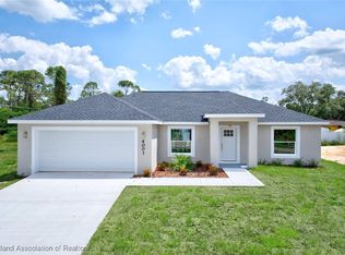 4001 Simca St, Sebring, FL 33872