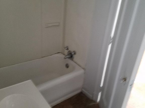 4th image of 1642 Hillwood Dr APT A4