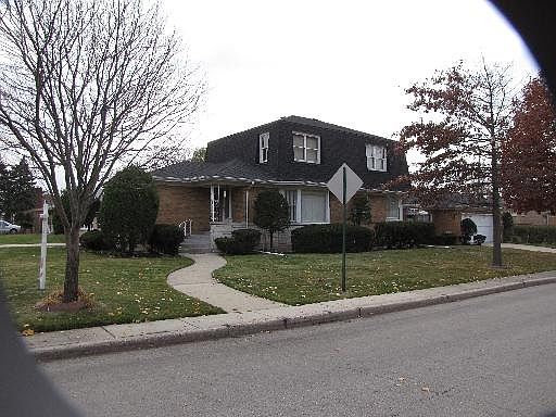 2nd image of 7254 N Kildare Ave