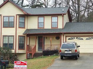 821 Forest Park Ln, Suwanee, GA