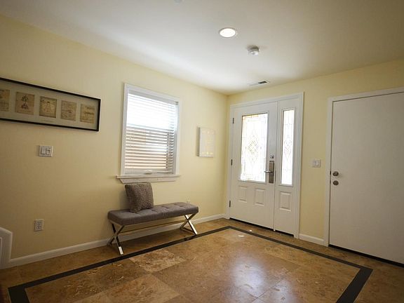 3rd image of 117 Chestnut Ave