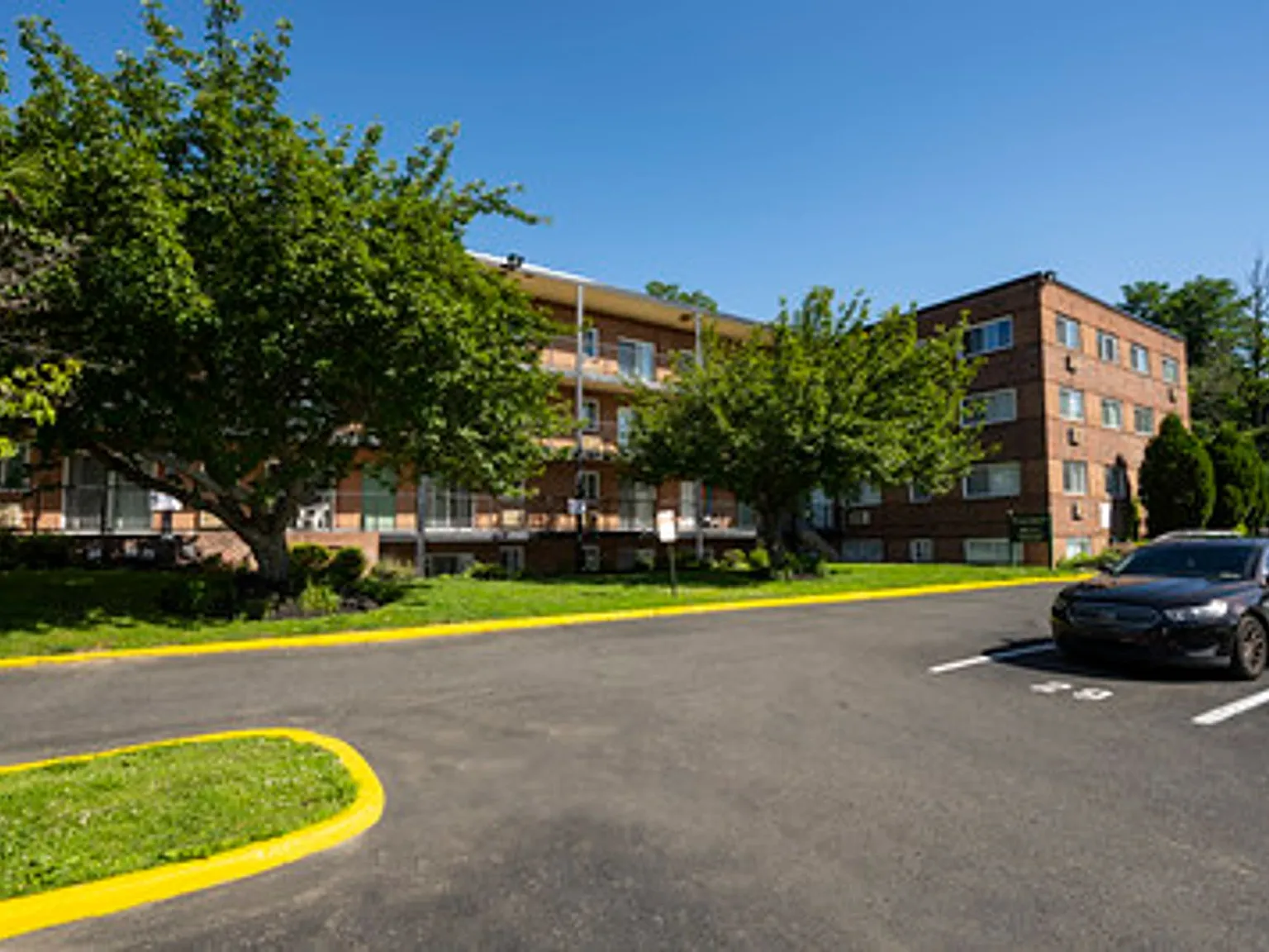 Welcome home to Walnut Terrace! — Photo 4