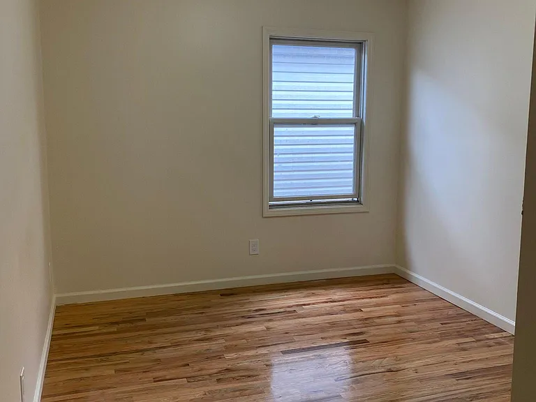 246 South St — Photo 2