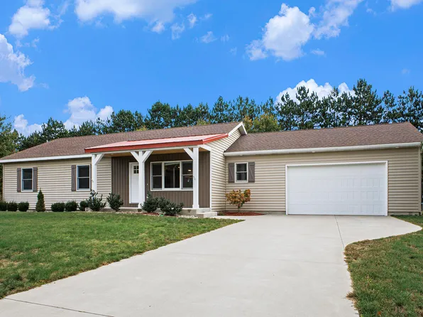 1725 Fairview Dr, Allegan, MI 49010