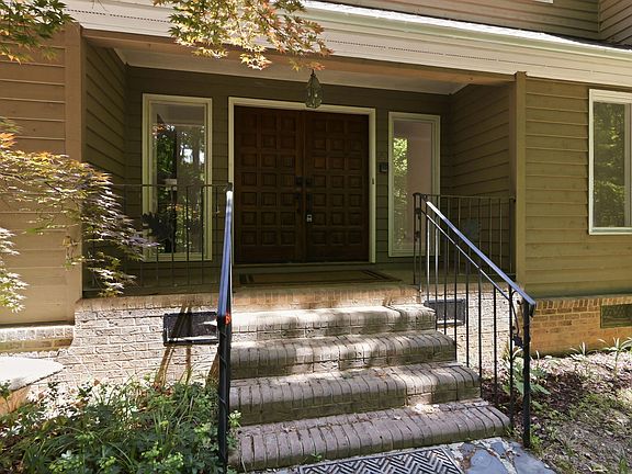 5th image of 3401 Seven Springs Rd