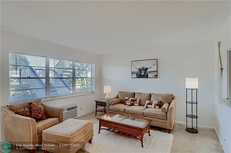 1st image of 222 Northampton St #L