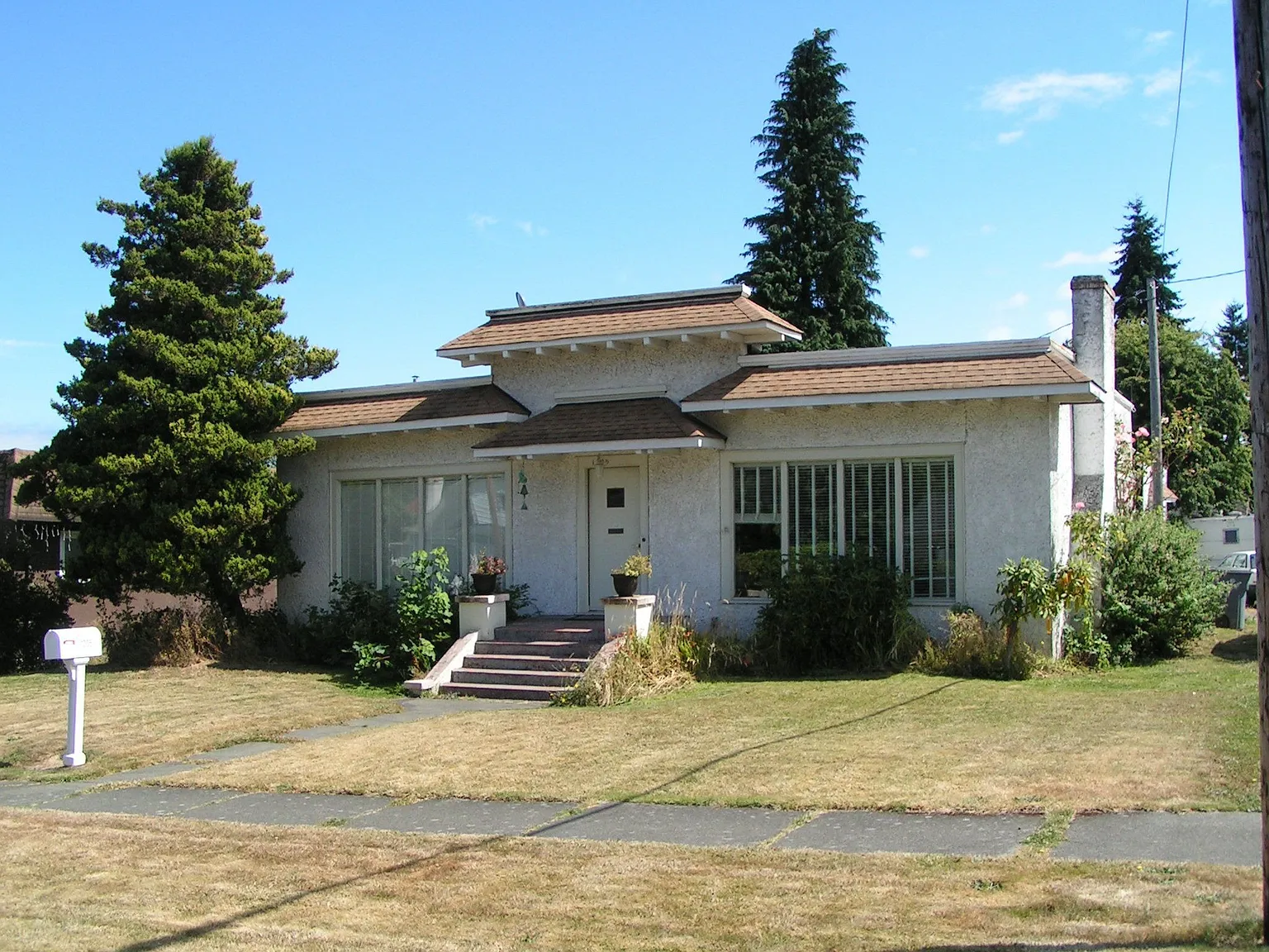 1205 S Cherry St photo 1