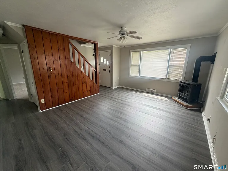 16 Harding Ave — Photo 5