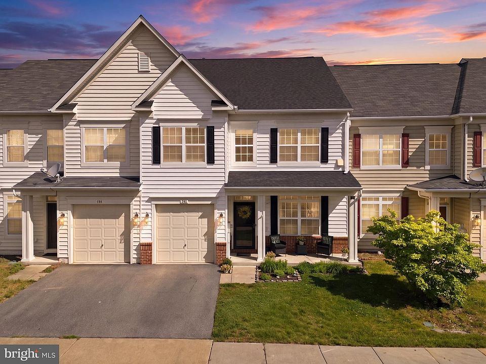 1st image of 304 Prestwick Ln