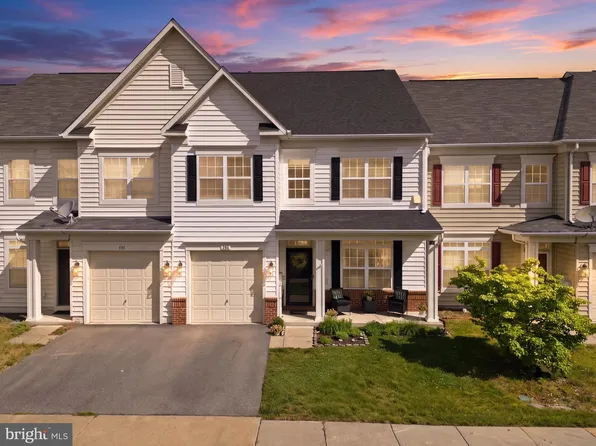 304 Prestwick Ln, Stephens City, VA 22655
