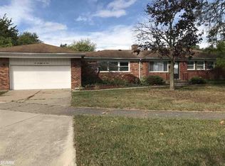 29829 Tamarack Ct, Flat Rock, MI 48134