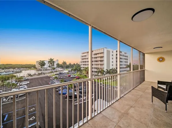 5 Bluebill AVE #410, NAPLES, FL 34108