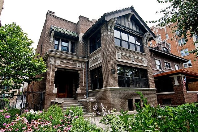 1st image of 4529 N Malden St #1