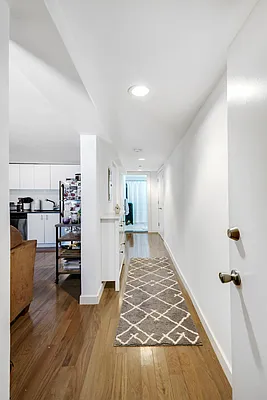 Rented by Golden Lioness Corp | media 6