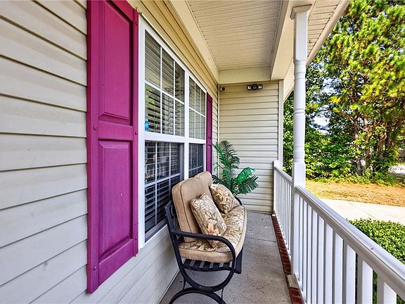 4th image of 301 Forest View Ln