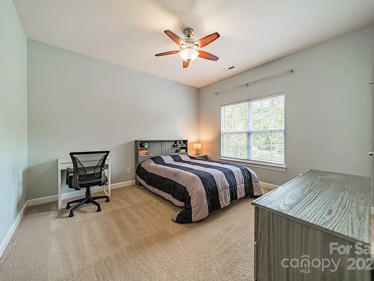 424 Ranelagh Dr — Photo 12