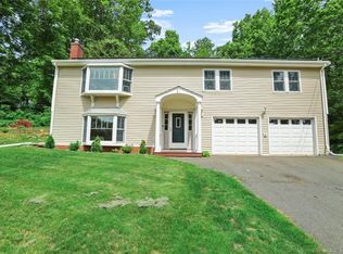 21 Whitewood Dr, Shelton, CT 06484