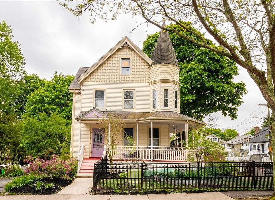 1st image of 40 Ivory St