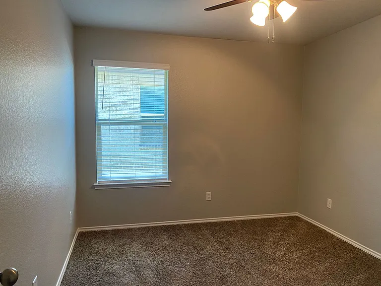 240 Bethann Dr — Photo 16