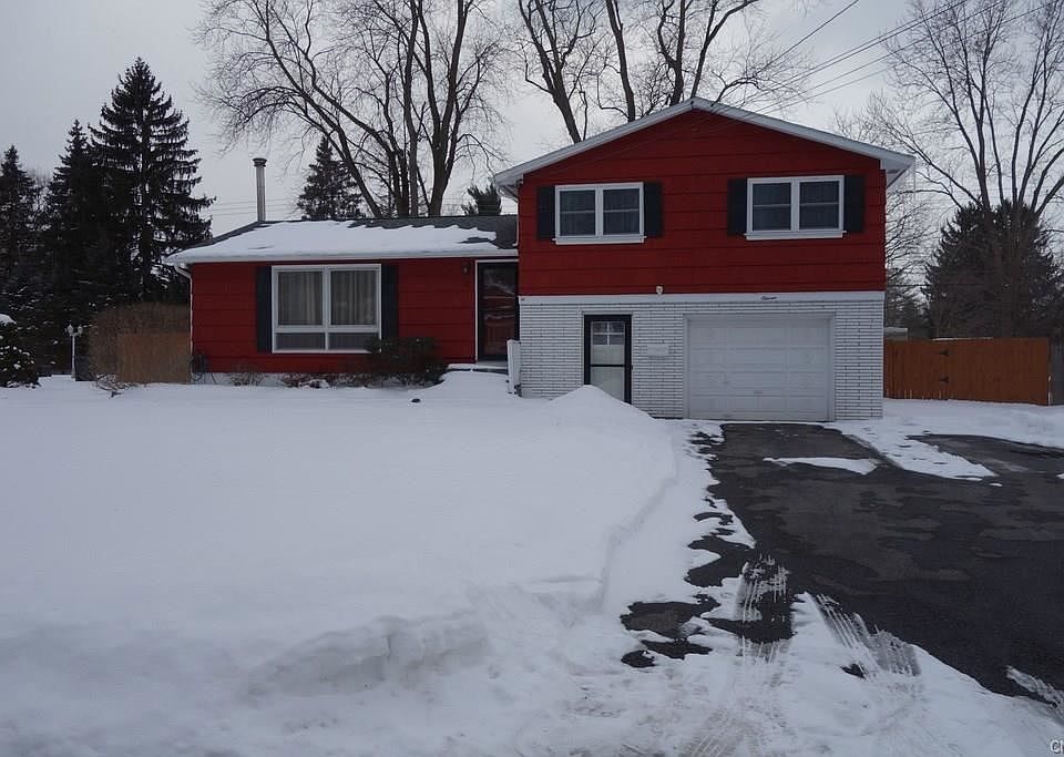 1st image of 11 Alder Ln