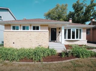 720 E Oakton St, Arlington Heights, IL 60004