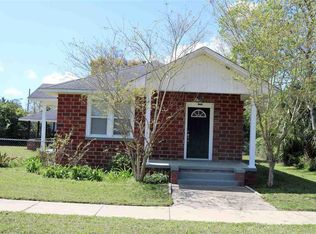 5037 Canal St, Milton, FL 32570
