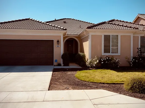 2003 Bolton Avenue, Tulare, CA 93274