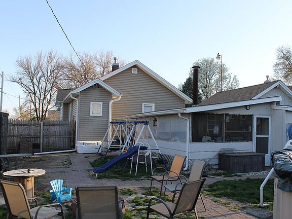 3rd image of 3100 Avenue E