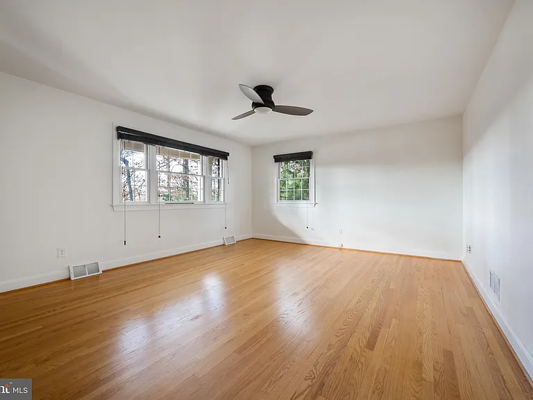 3606 Pinetree Ter — Photo 30