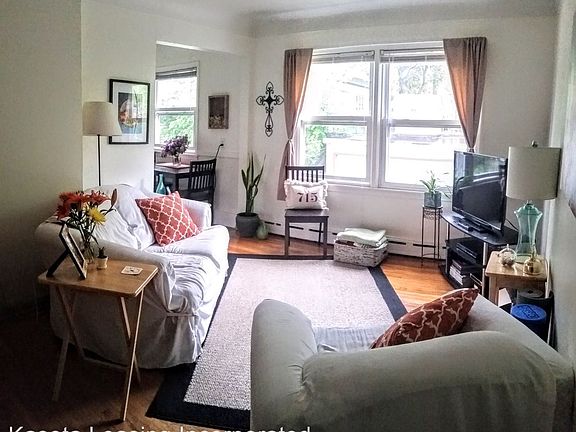 3rd image of 1231 Saint Clair Ave #9860073
