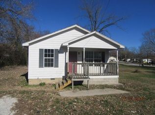 306 W Maple St, Mansfield, MO 65704