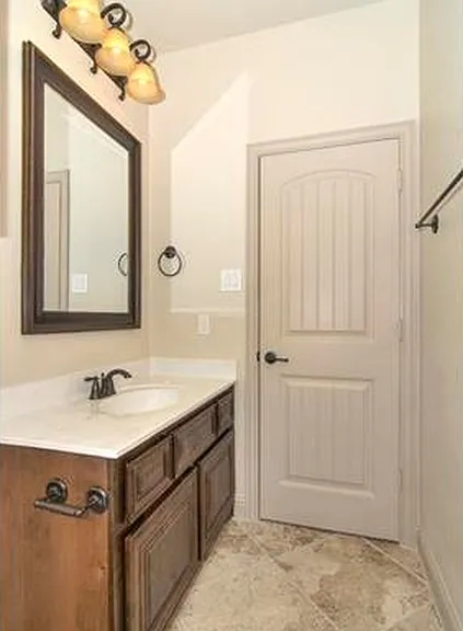 824 Lake Meadow Ln — Photo 9