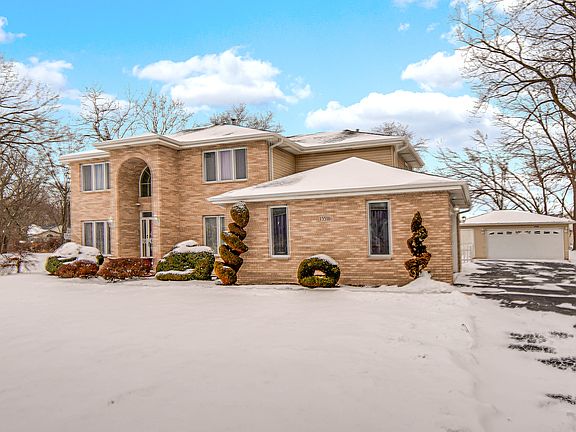 2nd image of 15516 Frontage Rd