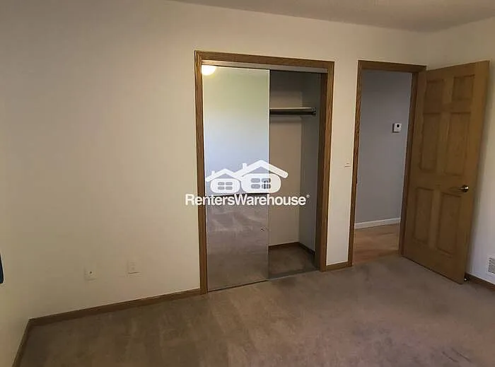 950 Butte Ct — Photo 16