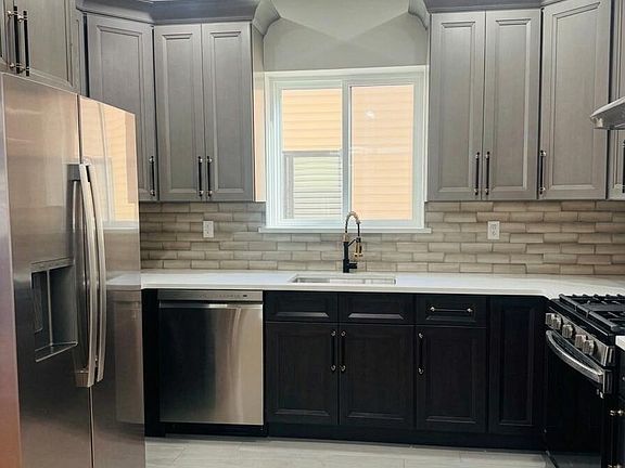5th image of 28 Hope Ave #2