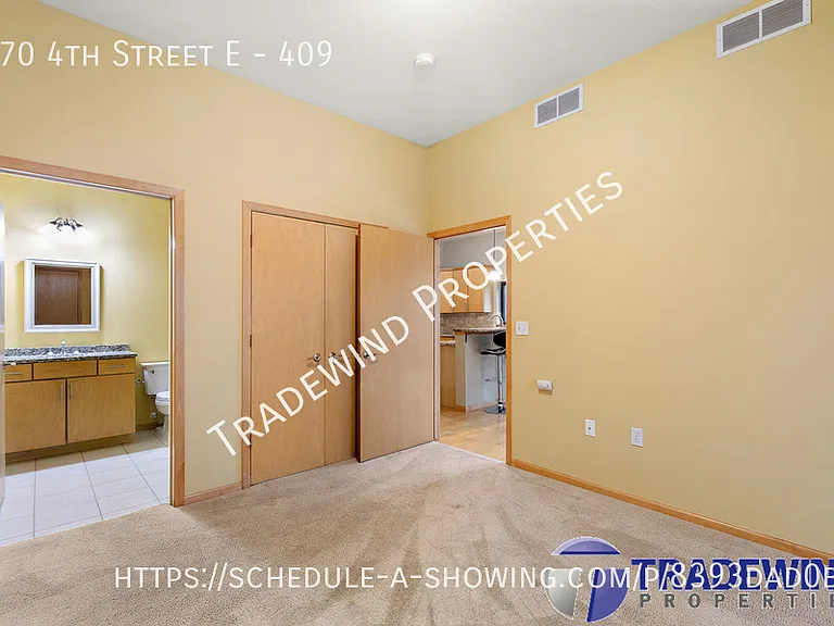 270 4th St E #409 — Photo 14