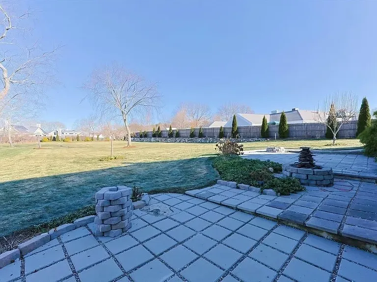 44 S Bedford St — Photo 3