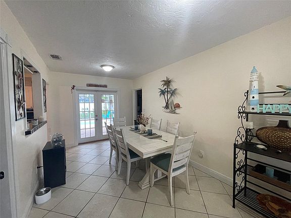 3rd image of 1241 Tyrone Blvd N