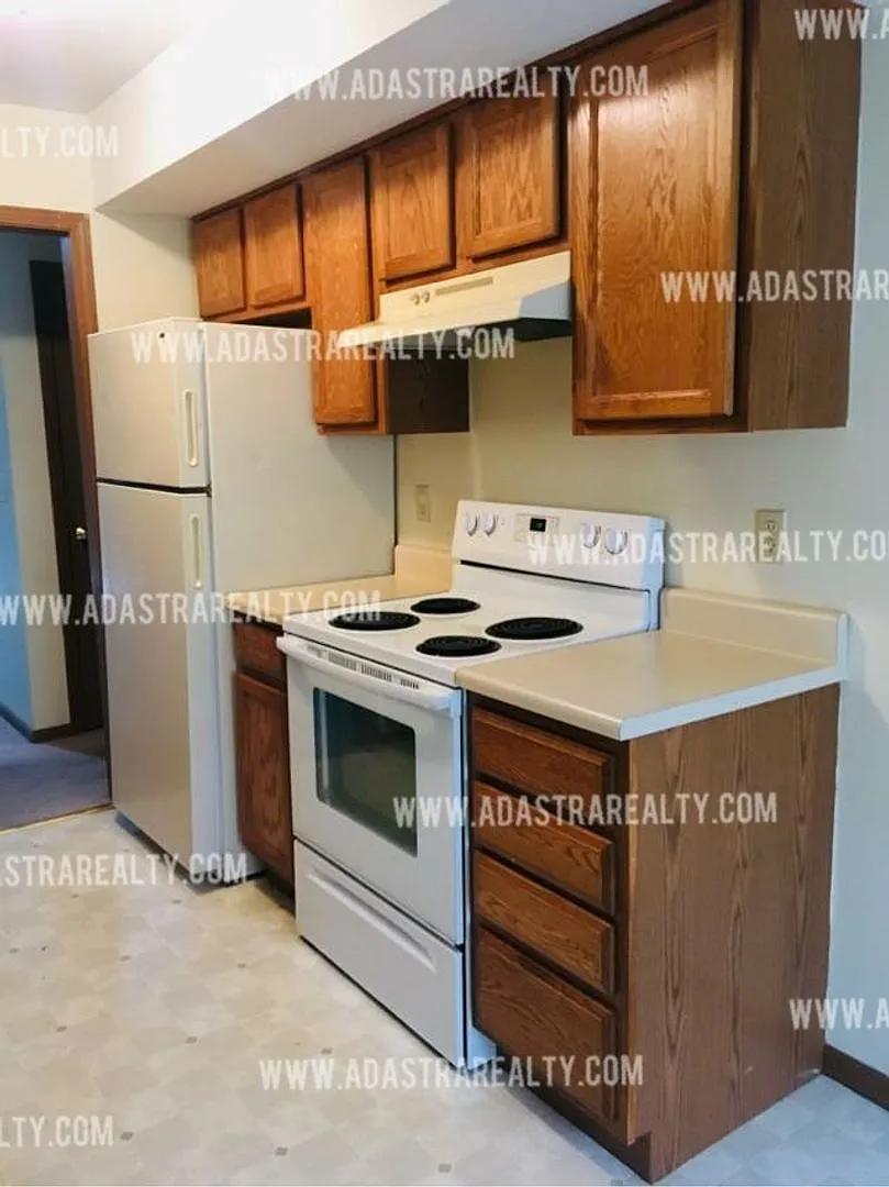 Spacious Platte City Duplex-Coming SOON!! — Photo 3