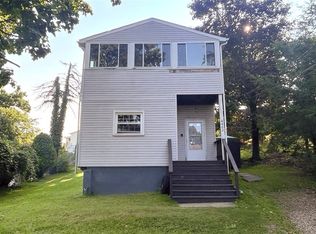 4462 Valley View St, Pittsburgh, PA 15214