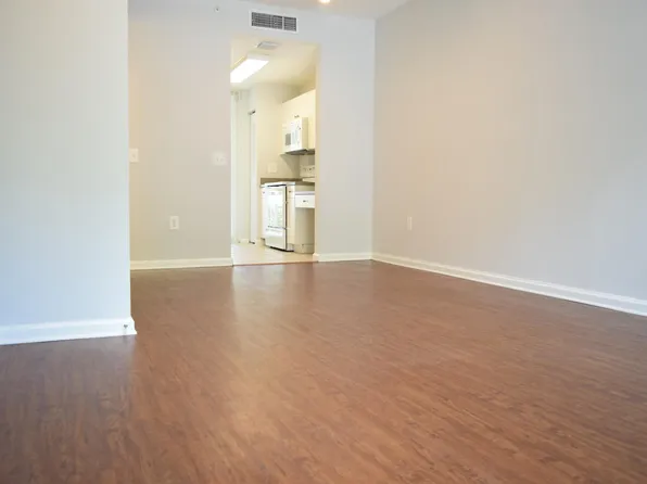 1136 Town Center Dr, Jupiter, FL