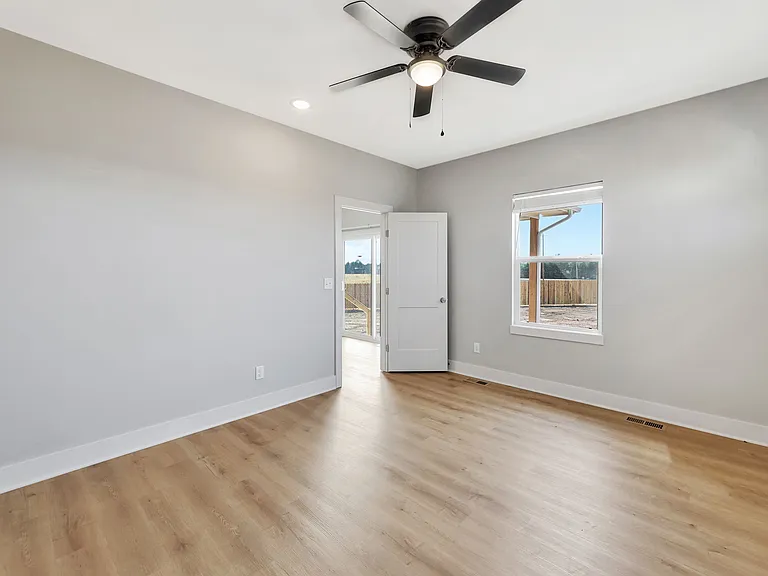 584 Long Path Ct — Photo 19