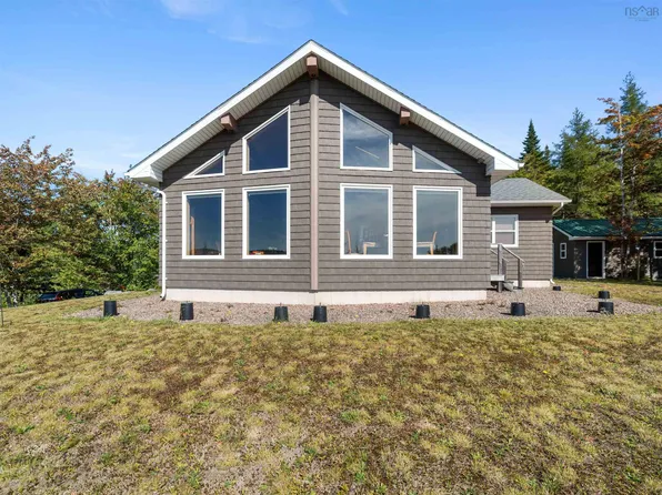 9848 Highway 7, Stillwater, NS B0H 1E0