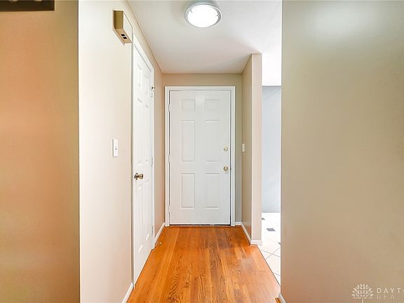 5th image of 2052 Stratford Ct