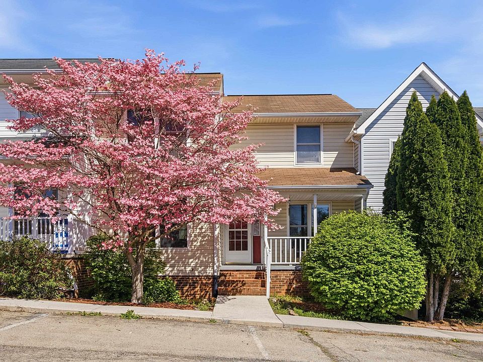 1st image of 130 Warren St